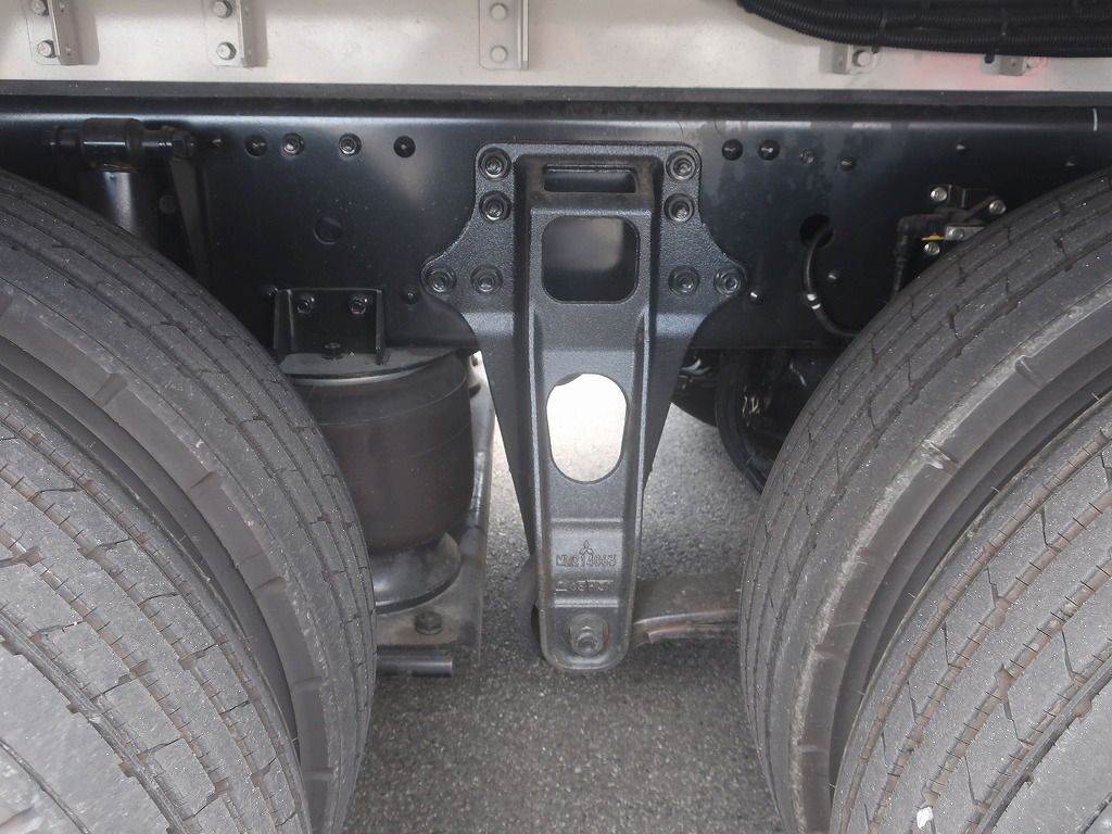 冷凍ウイング リアエアサス 未使用車