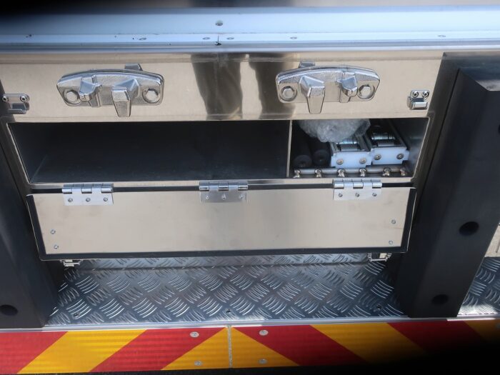 2787　三菱　冷凍ウイング　リアエアサス　未使用車