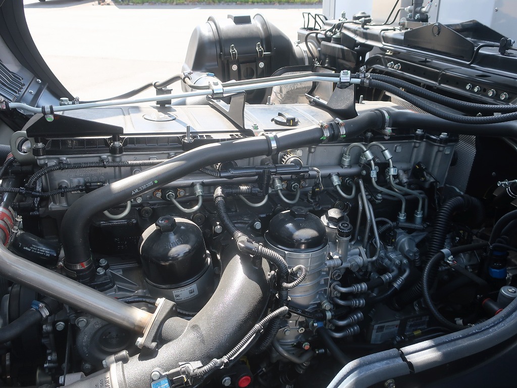 冷凍ウイング リアエアサス 未使用車