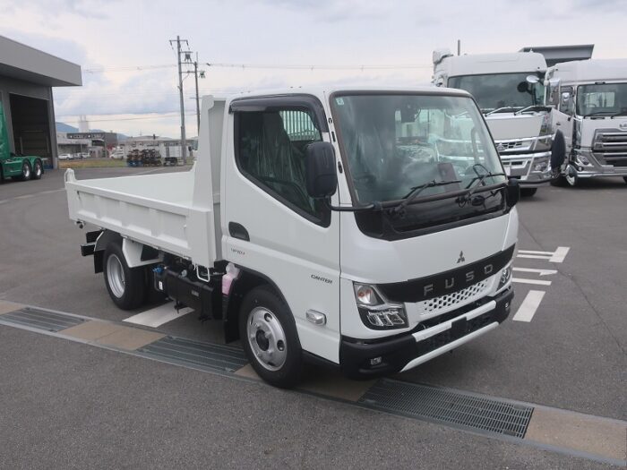 2790　三菱　ダンプ　低床　3ｔ4ナンバー　未使用車