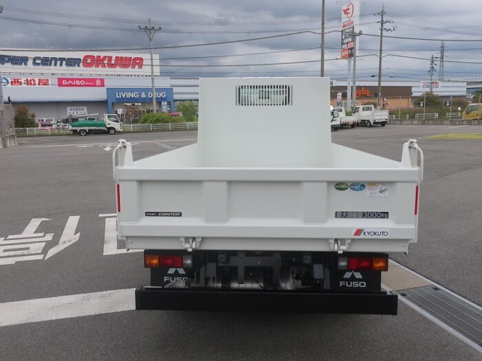2790　三菱　ダンプ　低床　3ｔ4ナンバー　未使用車