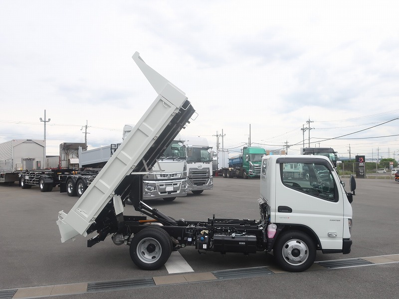 ダンプ　低床　3ｔ4ナンバー　未使用車