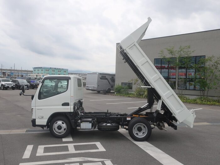 2790　三菱　ダンプ　低床　3ｔ4ナンバー　未使用車