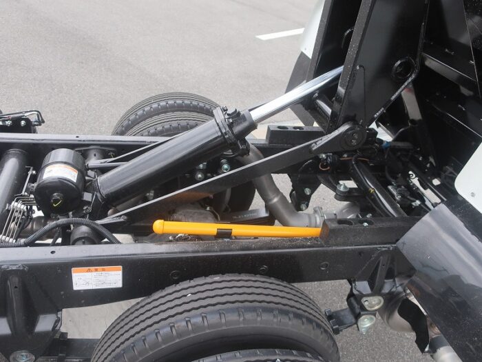 2790　三菱　ダンプ　低床　3ｔ4ナンバー　未使用車