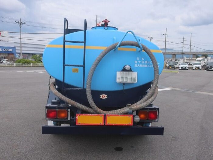 2794　三菱　散水車