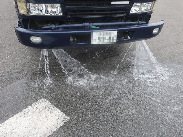 2794　三菱　散水車