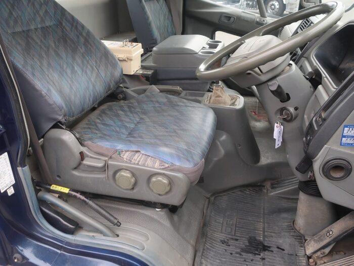 2794　三菱　散水車
