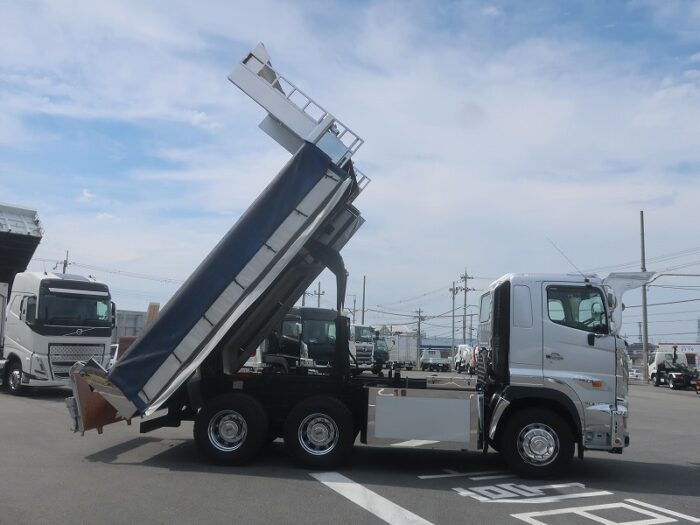 2796　日野　ダンプ　410ps　リターダ付
