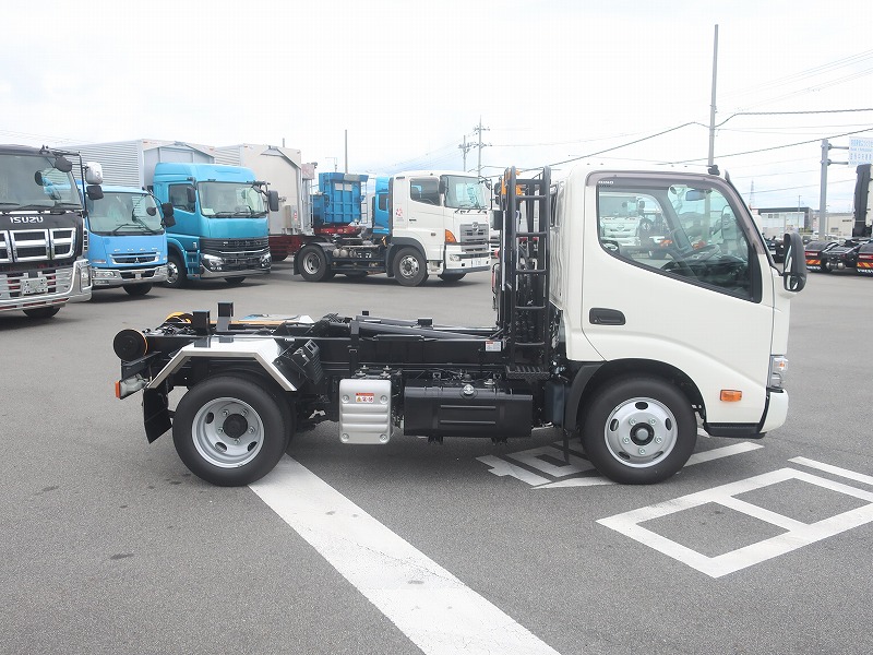 アームロール　3ｔ４ナンバー　未使用車