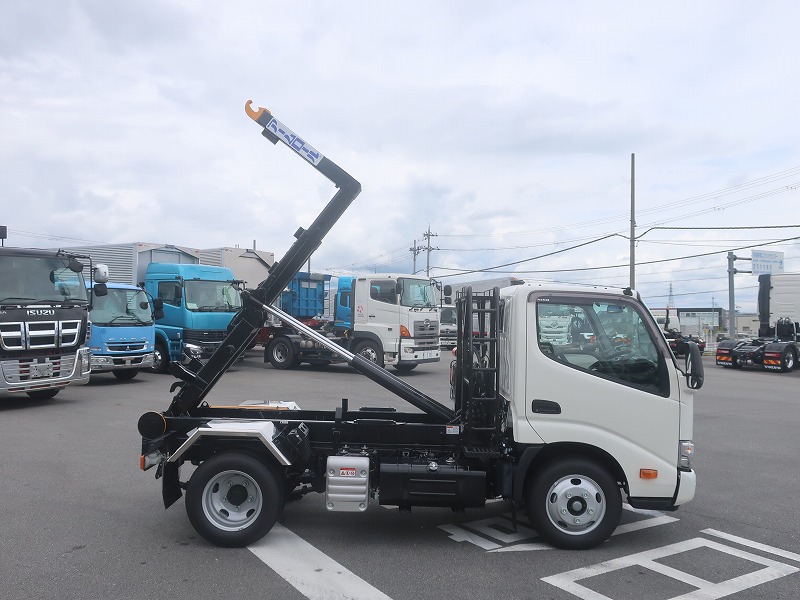 アームロール　3ｔ４ナンバー　未使用車