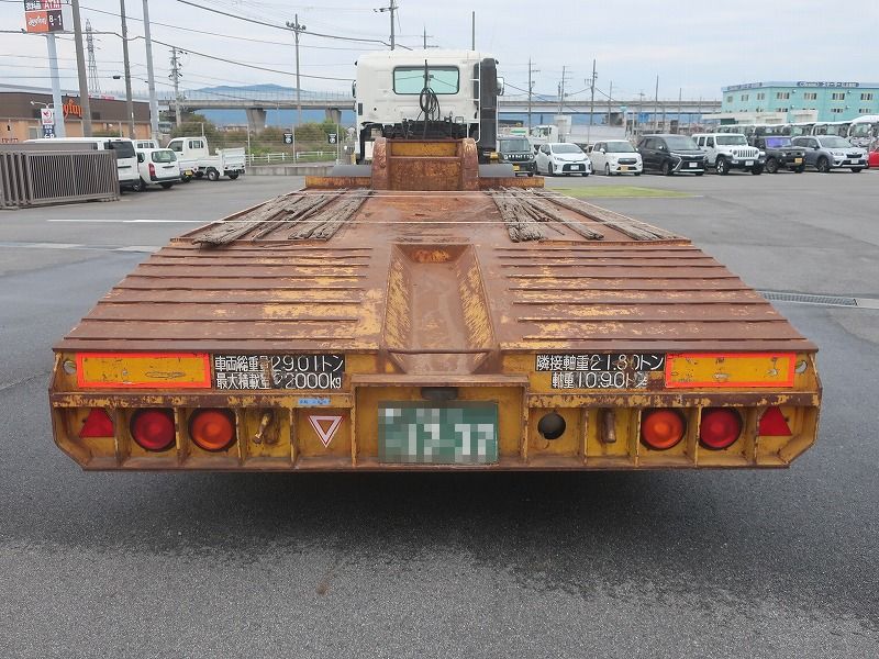 重機　運搬トレーラー
基準緩和　巾2,820mm


