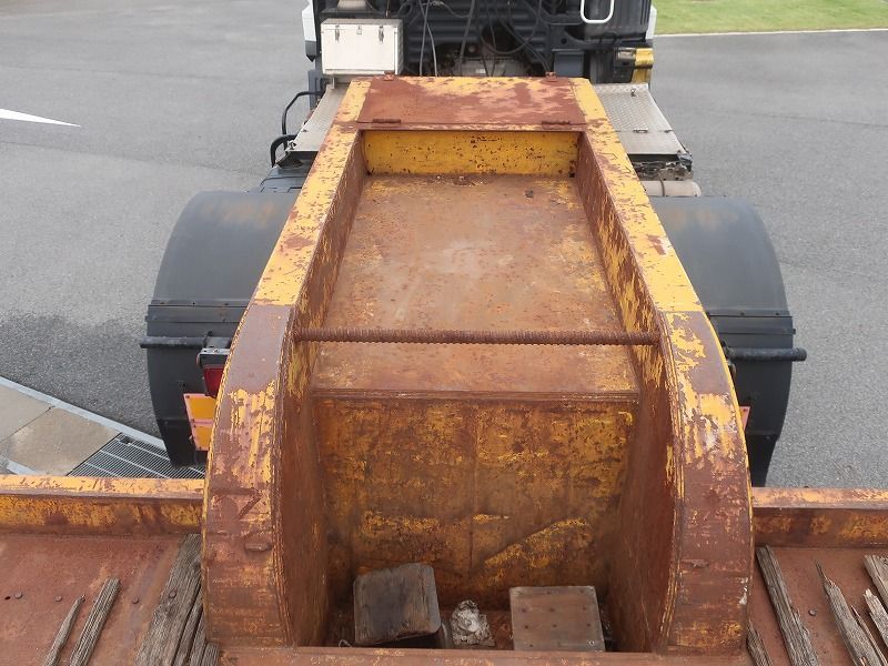 重機　運搬トレーラー
基準緩和　巾2,820mm


