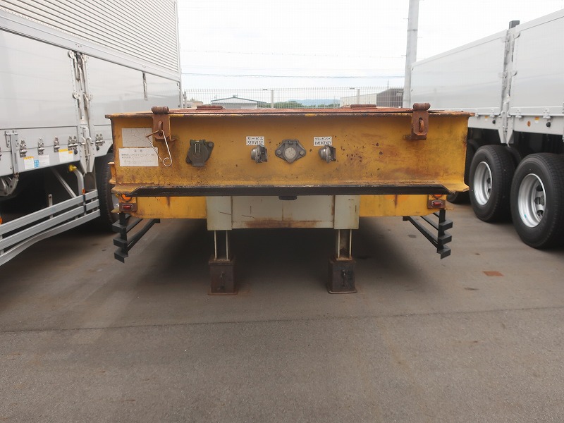 重機　運搬トレーラー
基準緩和　巾2,820mm


