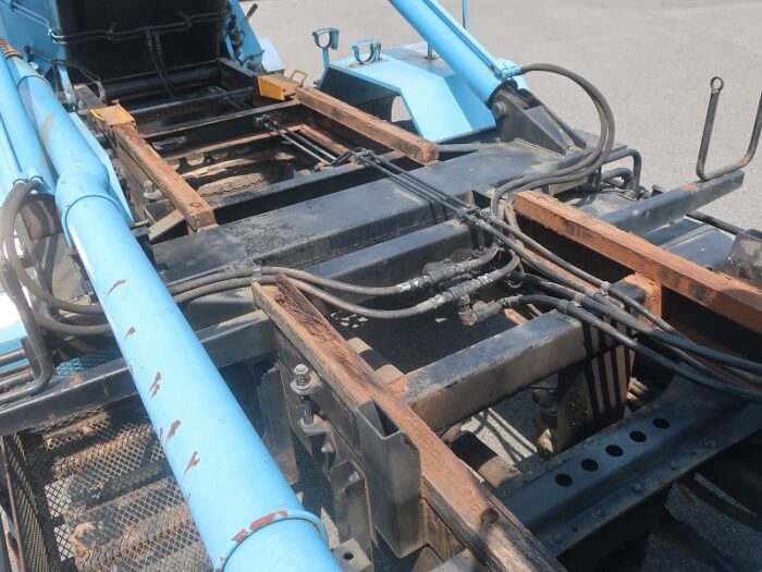 2800　三菱　増トン　バキュームダンパー