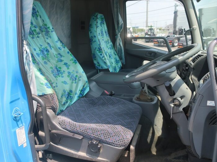 2800　三菱　増トン　バキュームダンパー