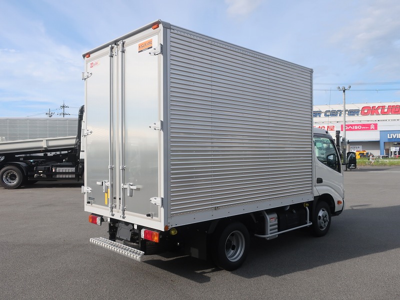 ドライバン 未使用車
車両総重量5トン未満
