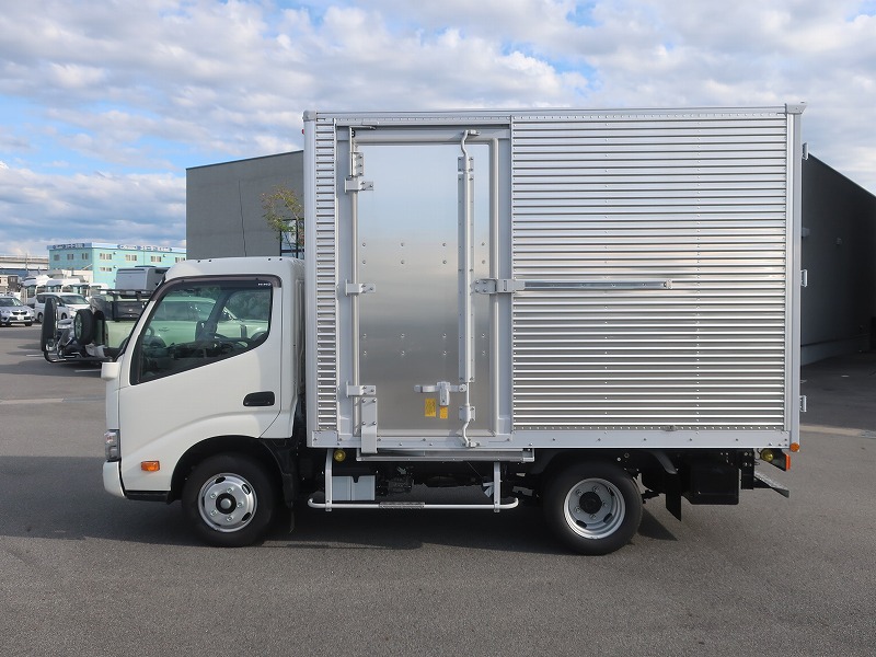 ドライバン 未使用車
車両総重量5トン未満