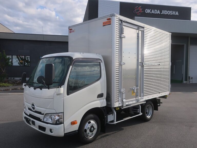 ドライバン　未使用車
車両総重量5ﾄﾝ未満
