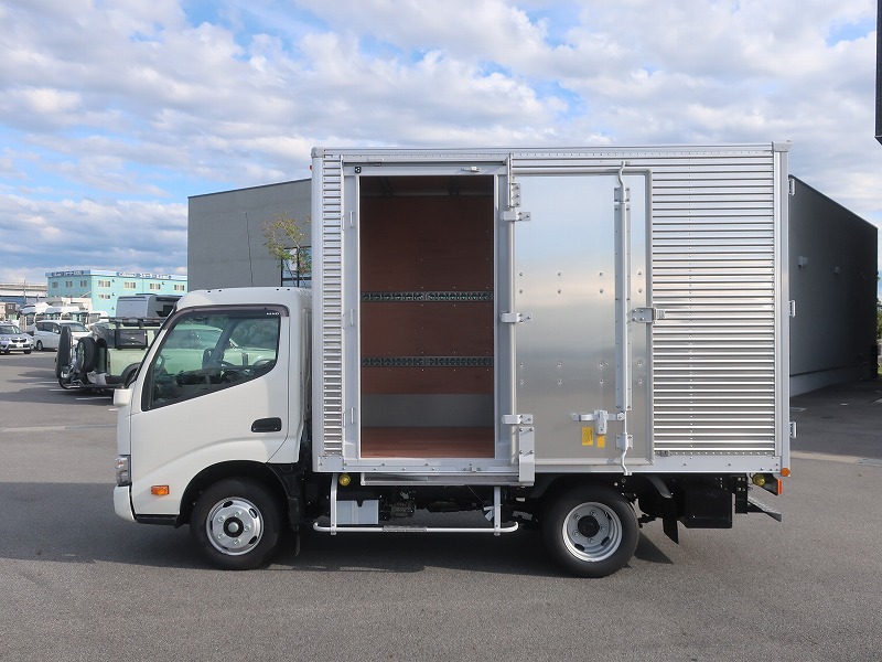 ドライバン 未使用車
車両総重量5トン未満