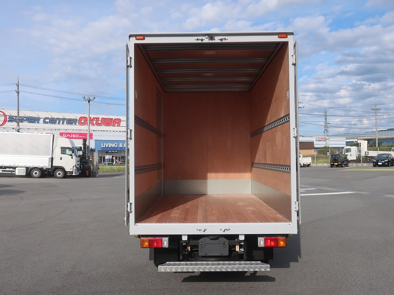 ドライバン 未使用車
車両総重量5トン未満