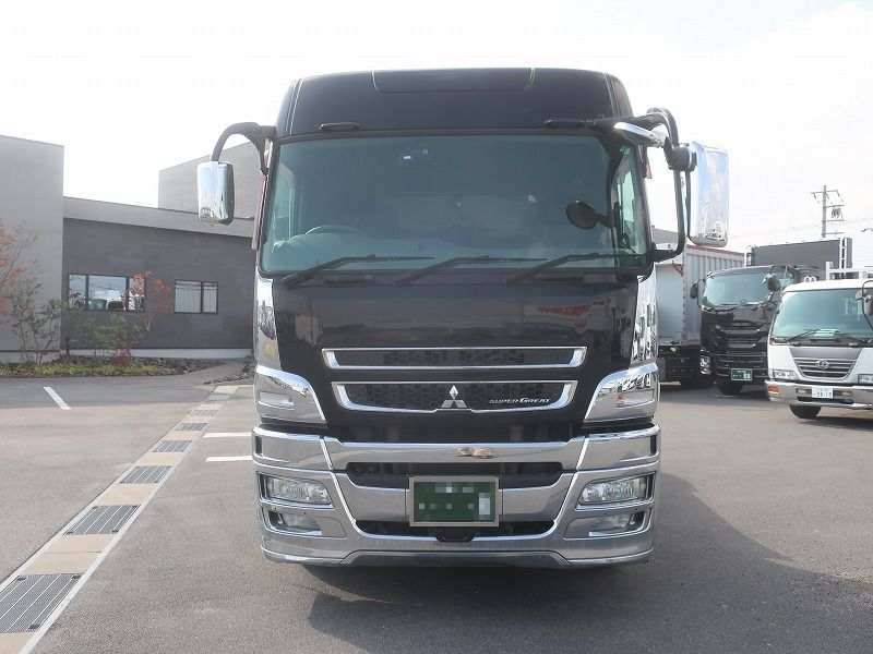 トラクタ　ハイルーフ
リアエアサス
ダンプ用油圧ポンプ付