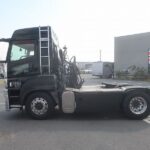 トラクタ　ハイルーフ
リアエアサス
ダンプ用油圧ポンプ付