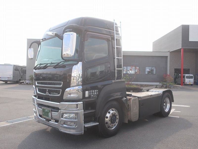 トラクタ　ハイルーフ
リアエアサス
ダンプ用油圧ポンプ付