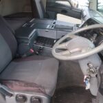 トラクタ　ハイルーフ
リアエアサス
ダンプ用油圧ポンプ付