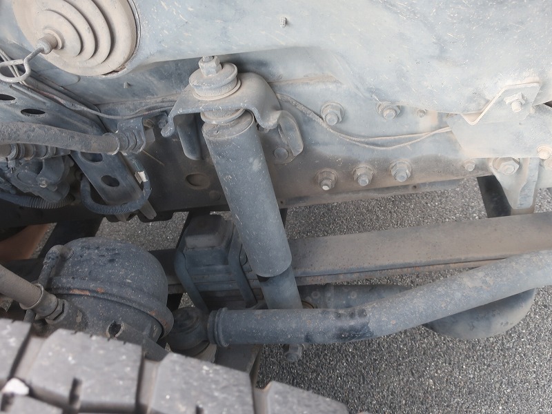 トラクタ　ハイルーフ
リアエアサス
ダンプ用油圧ポンプ付