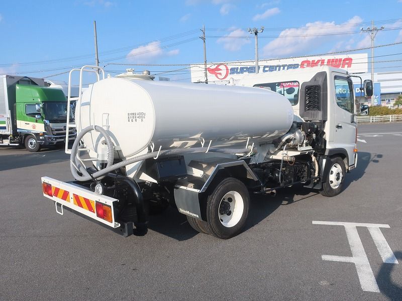 散水車　サブエンジン式