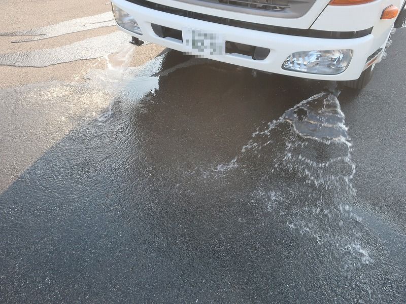 散水車　サブエンジン式