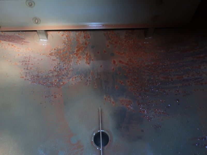 散水車　サブエンジン式