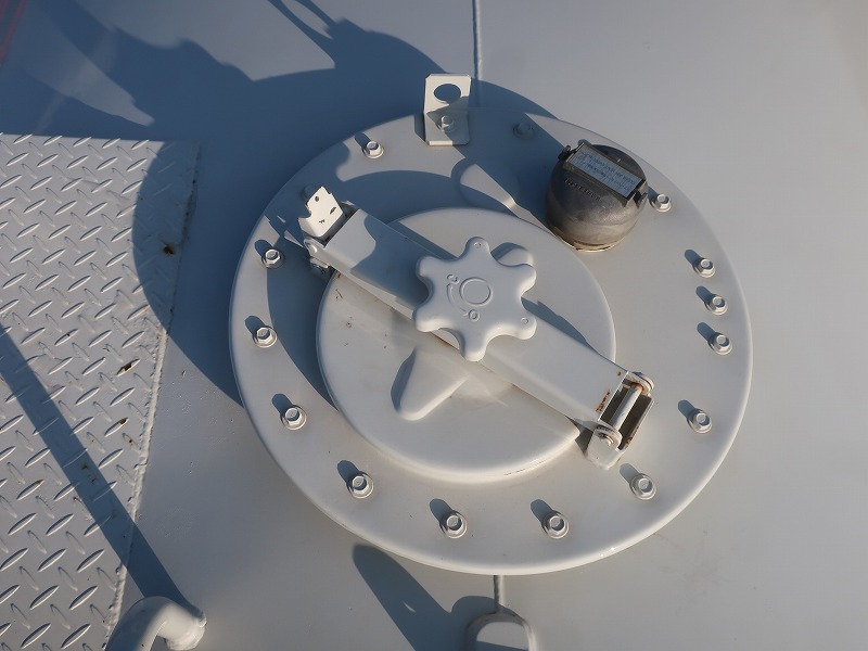 散水車　サブエンジン式