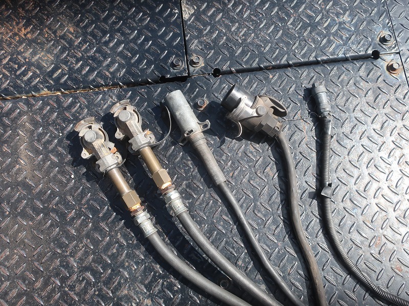 トラクタ　2デフ　18ｔ