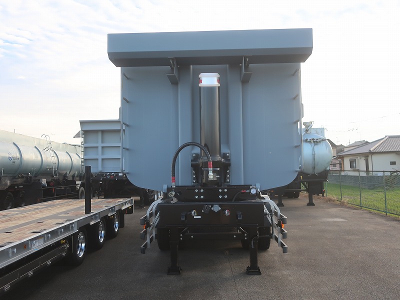 ダンプトレーラ　3軸
未登録