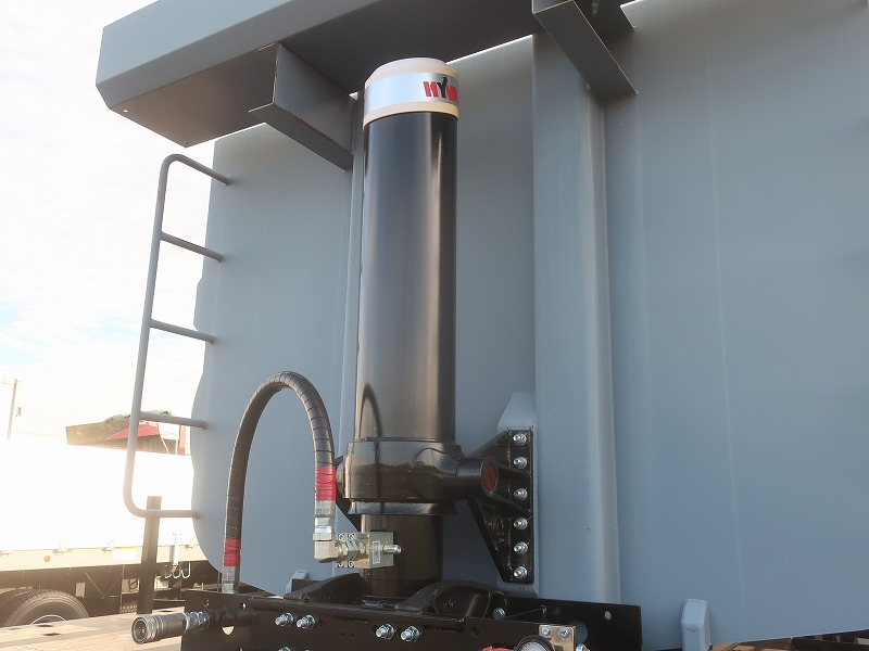 ダンプトレーラ　3軸
未登録