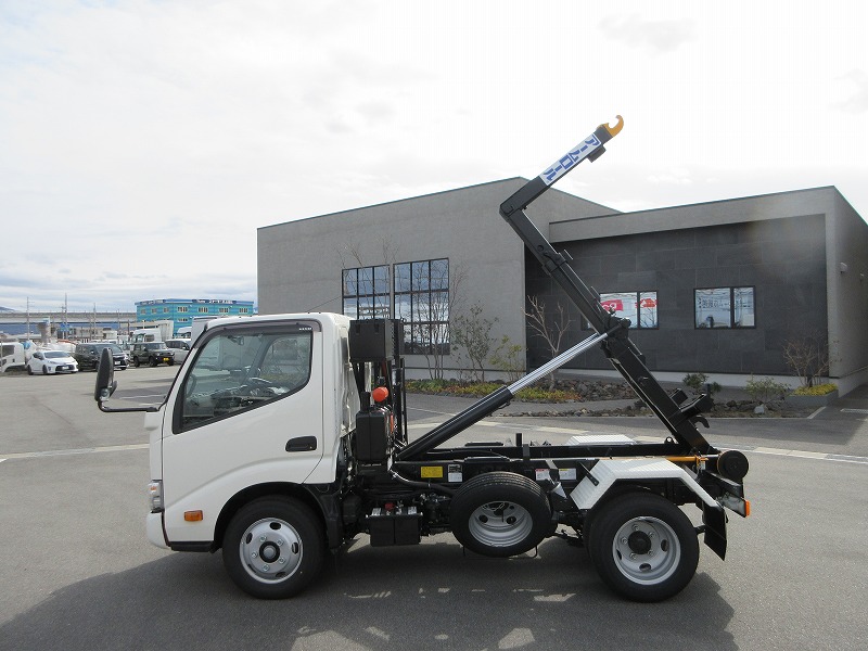 アームロール　2.95t4ﾅﾝﾊﾞｰ 未使用車