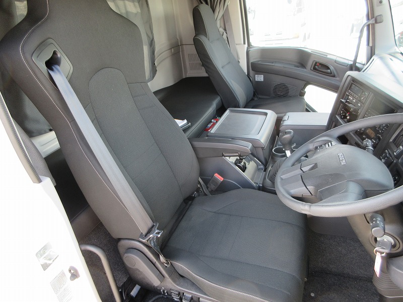 トラクタ　２デフ　１８t