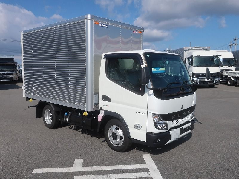 ドライバン　全低床
未使用車