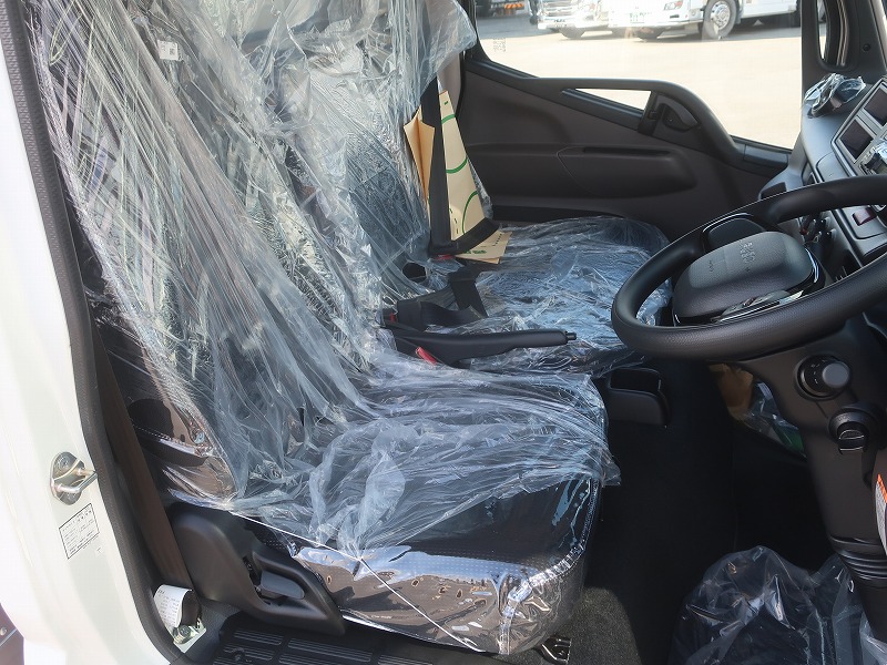 ドライバン　全低床
未使用車