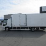 冷蔵冷凍車　リアエアサス
格納ゲート付　未使用車