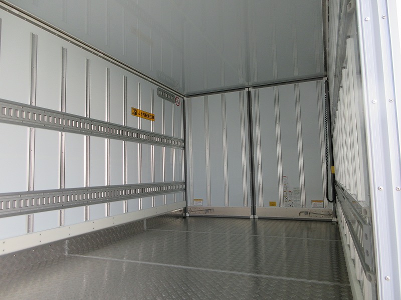 冷蔵冷凍車　リアエアサス
格納ゲート付　未使用車