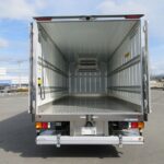 冷蔵冷凍車　リアエアサス
格納ゲート付　未使用車