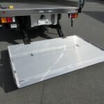 冷蔵冷凍車　リアエアサス
格納ゲート付　未使用車