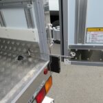 冷蔵冷凍車　リアエアサス
格納ゲート付　未使用車