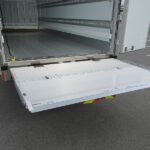 冷蔵冷凍車　リアエアサス
格納ゲート付　未使用車