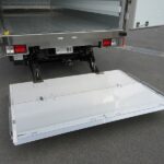 冷蔵冷凍車　リアエアサス
格納ゲート付　未使用車