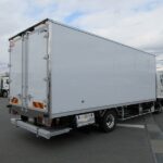 冷蔵冷凍車　リアエアサス
格納ゲート付　未使用車