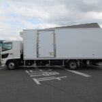 冷蔵冷凍車　リアエアサス
格納ゲート付　未使用車