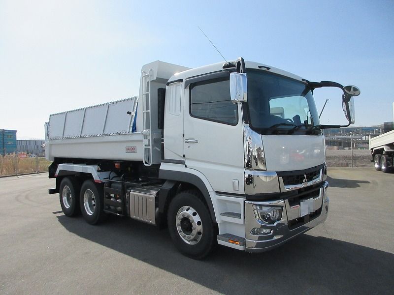 ダンプ　未使用車